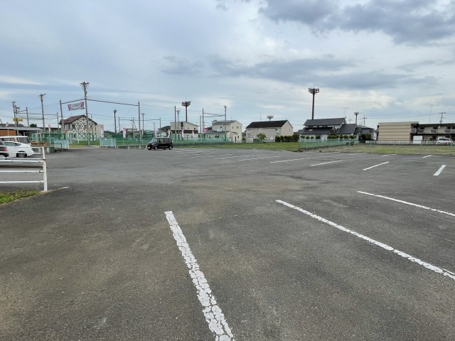 80台分の駐車場